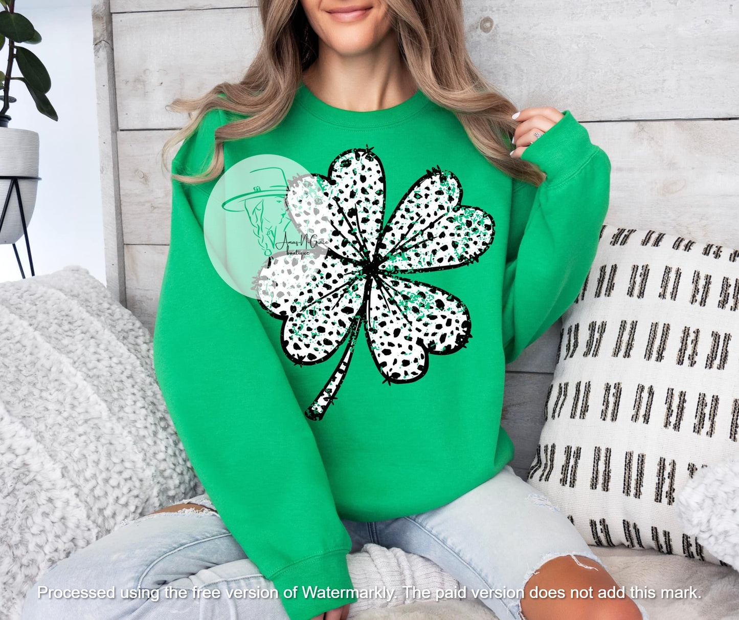 Dotted 4 Leaf Clover